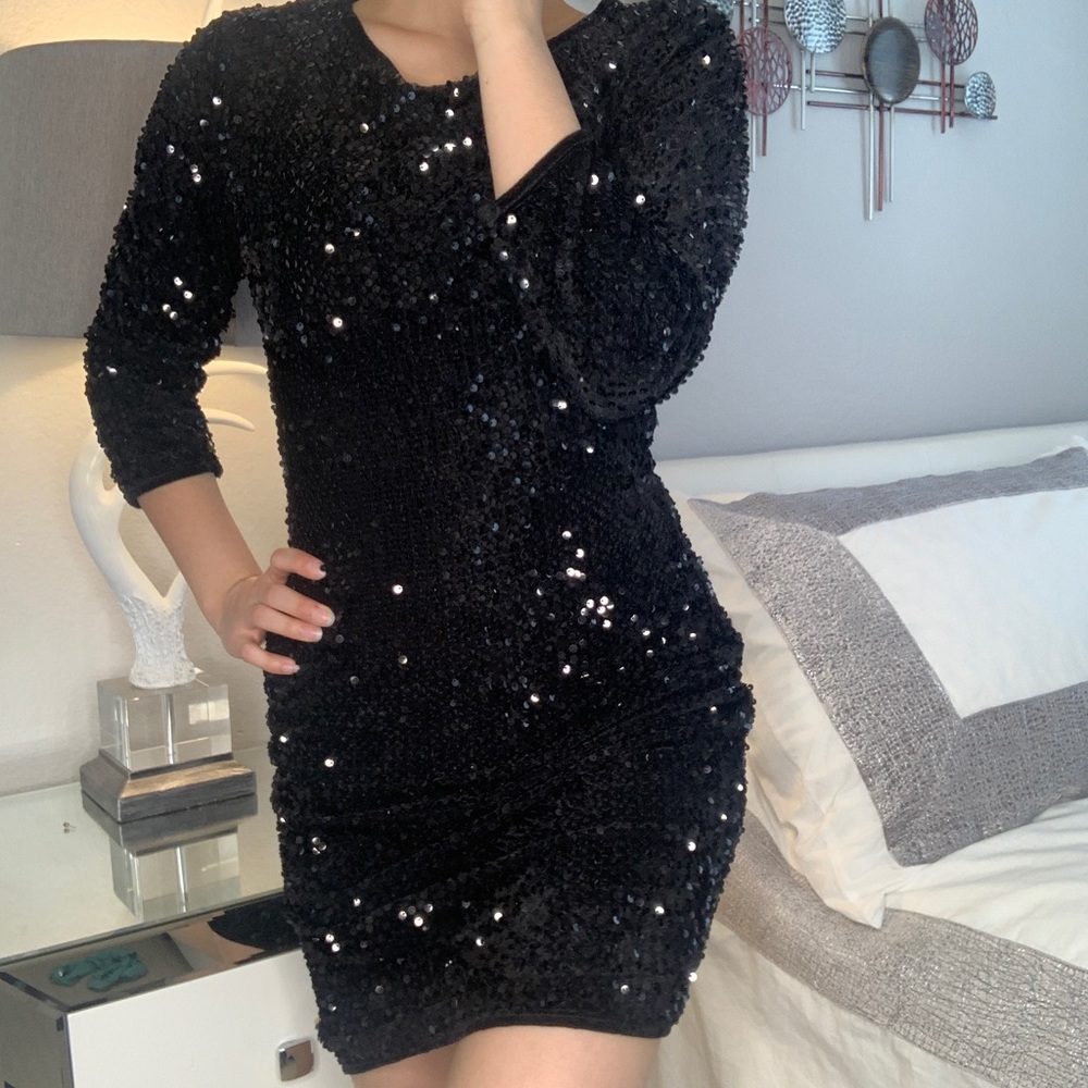 Velvet sequin black dress